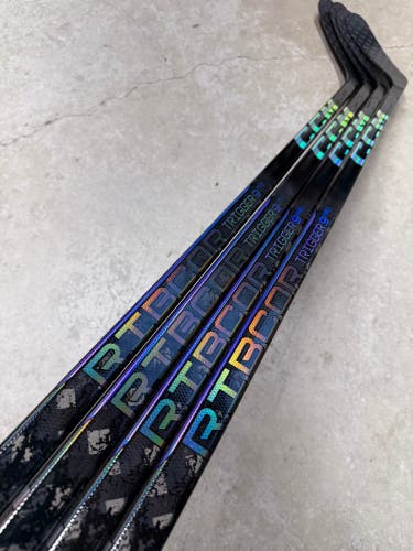 4 PACK 90 Flex P28M Senior CCM RibCor Trigger 9 Pro Left Hand Hockey Stick Pro Stock (New)