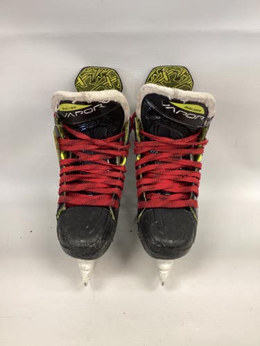 Used Bauer Vapor Junior 02.5 Ice Hockey Skates 11851-s000013014