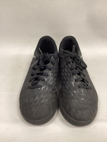 Used Nike Junior 04.5 Indoor Soccer Indoor Cleats 11851-s000016720