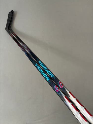 *2 Pack* of New 77 Flex P92 Senior Bauer Vapor League Right Hand Pro Stock Hockey Sticks