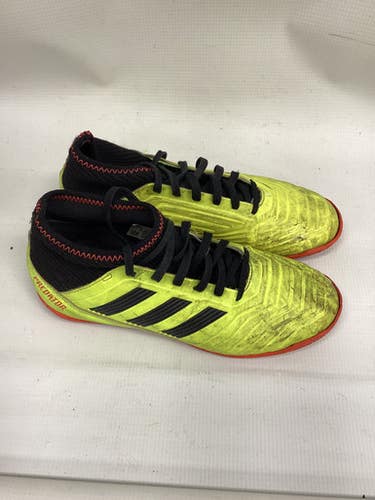 Used Adidas Junior 04.5 Indoor Soccer Indoor Cleats 11851-s000014872
