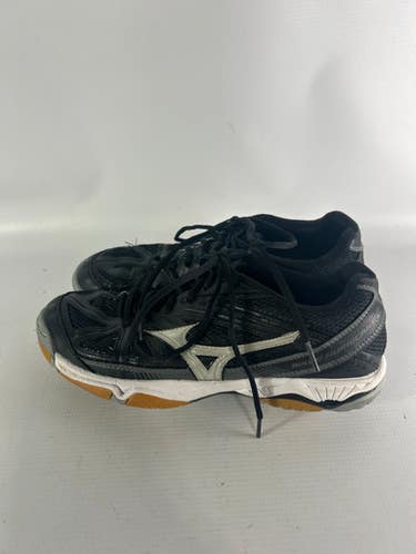 Used Mizuno Senior 8.5 Volleyball Shoes 11834-s000019540