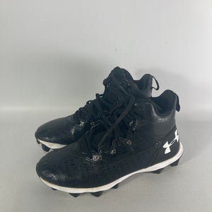 Used Under Armour Junior 05.5 Football Cleats 11834-s000025351