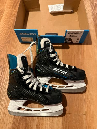 Bauer XLP Hockey Skates Regular Width youth 12 (New)