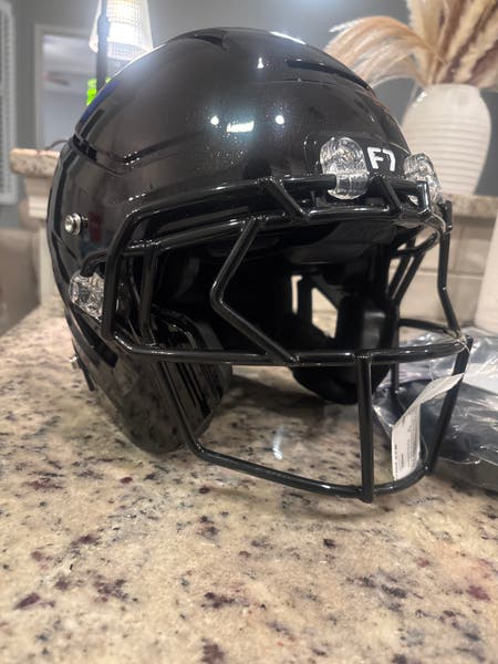 schutt f7 helmet adults VTD Collegiate Football | Buy in Europe While the shell remains unchanged Schutt Adult F7 Air Elite