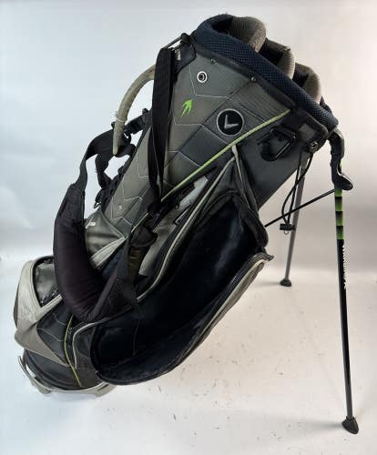 Callaway Warbird X Golf Bag, 7 Dividers, w/ Stand