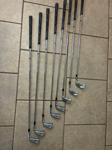 Titleist 710 CB/ MB combo set right Handed Iron Set Stiff Flex
