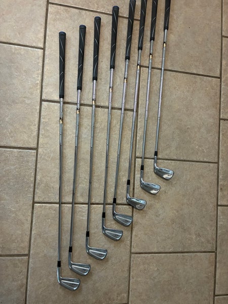 Titleist 710 CB/ MB combo set right Handed Iron Set Stiff Flex
