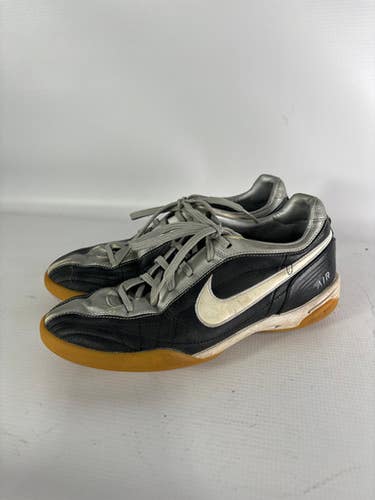 Used Nike Senior 8.5 Indoor Soccer Indoor Cleats 11834-s000020401