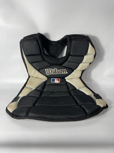 Used Wilson Wilson Chest Protector Junior Catcher's Equipment 11834-s000014356