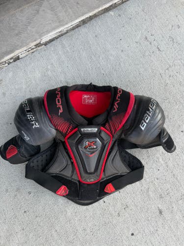 Large Junior Bauer Vapor 1X Lite Shoulder Pads (Used)