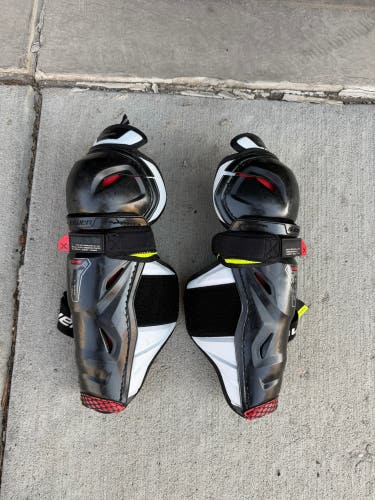 Junior Bauer Vapor Hyperlite 12" Shin Pads (Used)