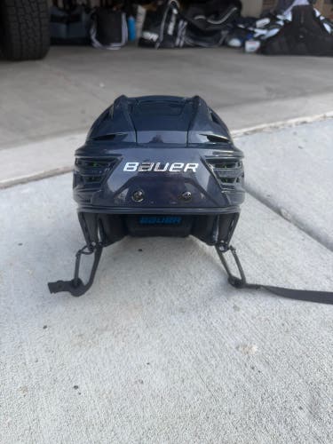 Medium Bauer Re-Akt 155 Helmet (Used)