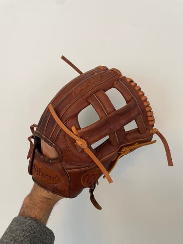 Wilson A2000 DP15 11.75” Single Post RH Infield Baseball Glove (Used)
