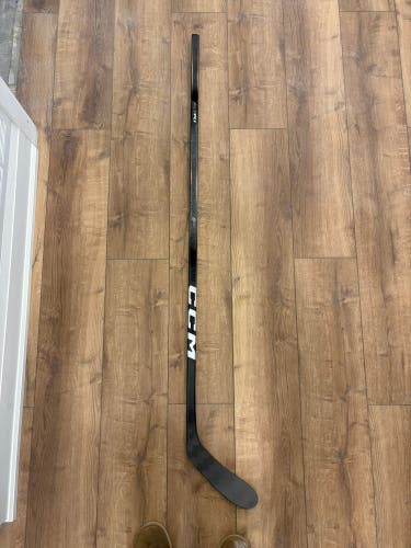 Senior CCM JetSpeed FT8 Pro Left Hand Hockey Stick P28 85 Flex (New)