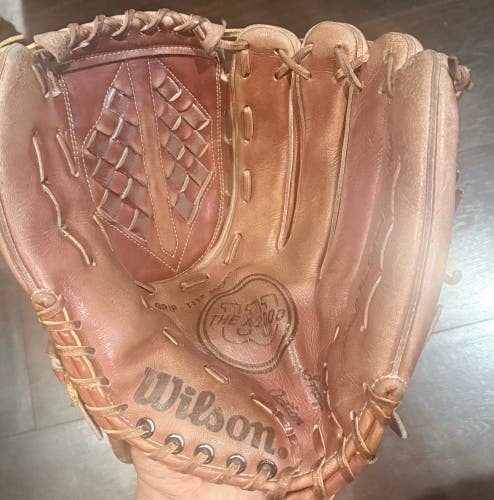 Used - Good Condition Wilson The A2000 RH Baseball Glove 12"