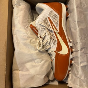 UNIVERSITY OF TEXAS  Men's Size M 10.0 (W 11.0) Nike ALPHA pro td Mid Top Molded Cleats (New)