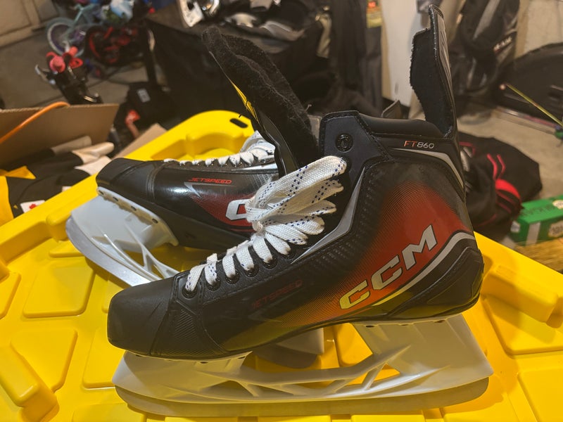 Size 12 (Wide) CCM Jetspeed FT860 Black/Red 2025