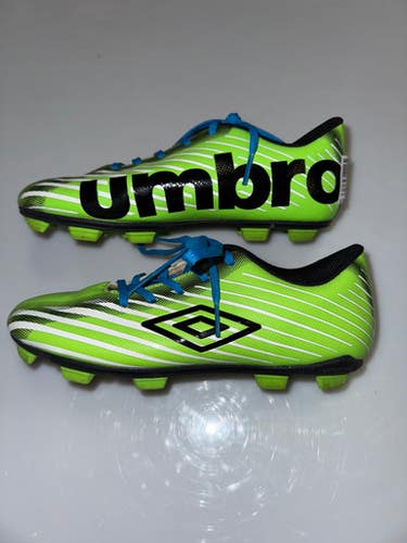 Used Umbro Soccer Cleats Green Junior 01.5 11860-s000290284