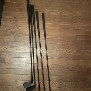 2020 All Black Right Handed Iron Set Regular Flex (Used)