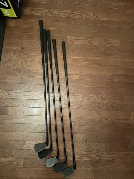 2020 All Black Right Handed Iron Set Regular Flex (Used)