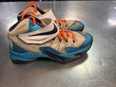 Used Nike Junior 05 Basketball Shoes 11868-s000054953