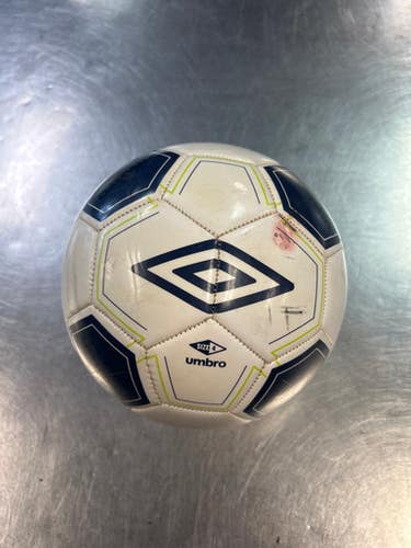 Used Umbro Ball All Size Soccer Ball White 4 11868-s000062167