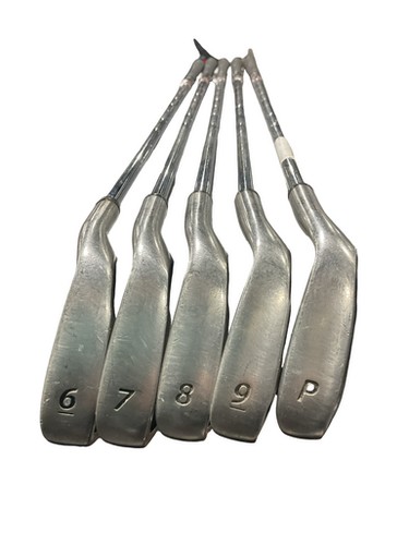 Used Strata 6-pw Iron Set Mens Iron Set Rh 6i-pw 11834-s000036575