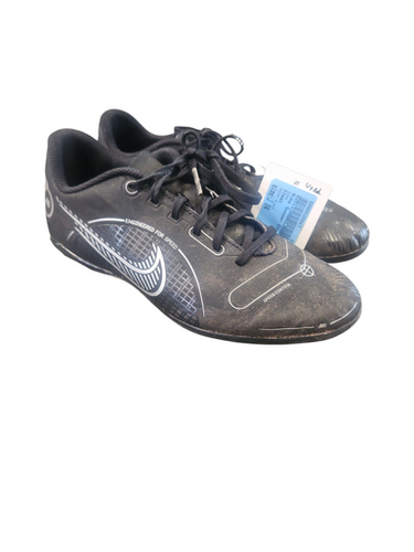 Used Nike Soccer Cleats Black Junior 04 11850-s000020867