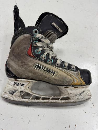Used Bauer X40 Junior Hockey Skate Junior 02 11860-S000311291