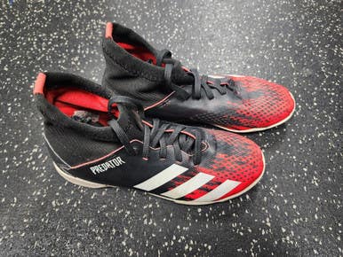 Used Adidas Soccer Indoor Shoes Cardinal And Black Junior 01 11849-s000032519