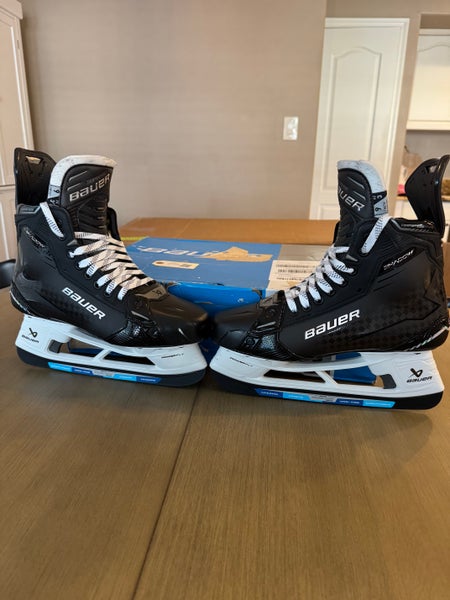 Bauer Supreme Shadow Hockey Skates Wide Width 9 (New)