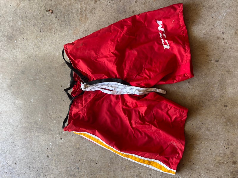 Calgary Flames Large CCM Pro Pant Shell Pro Stock (Used)