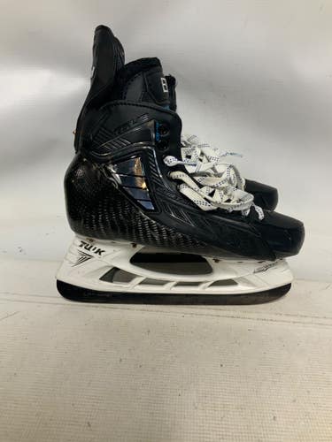 Used True CUSTOM EP Senior Hockey Skate Senior 9.5 11823-S000040408