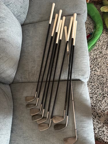 Men's 845s Silver Scot Right Handed Iron Set Stiff Flex Graphite/Steel Shaft 10 Pieces (Used)