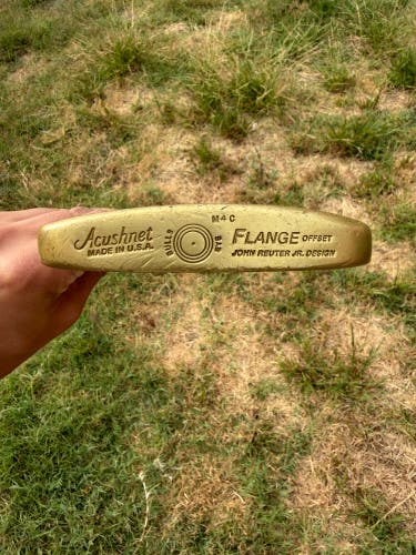 Acushnet Bullseye M4C Flange Offset Putter 34"