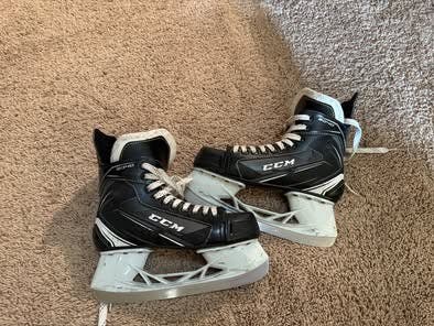 CCM Tacks 9040 Hockey Skates Size 5