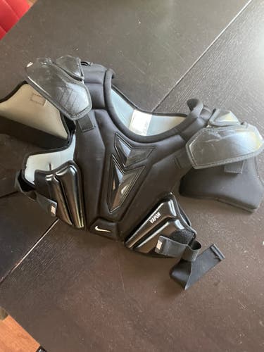 Large Adult Nike Vapor Shoulder Pads (Used)