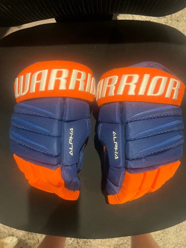 Warrior Alpha Pro Stock Hockey Gloves 13" (New) - Valtteri Filppula - New York Islanders