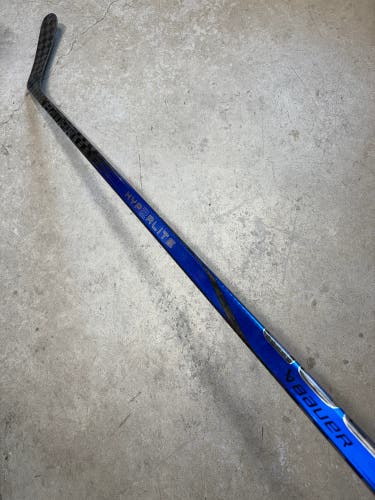 112 Flex P92M Senior Bauer Vapor Hyperlite2 Right Hand Hockey Stick (New) Pro Stock