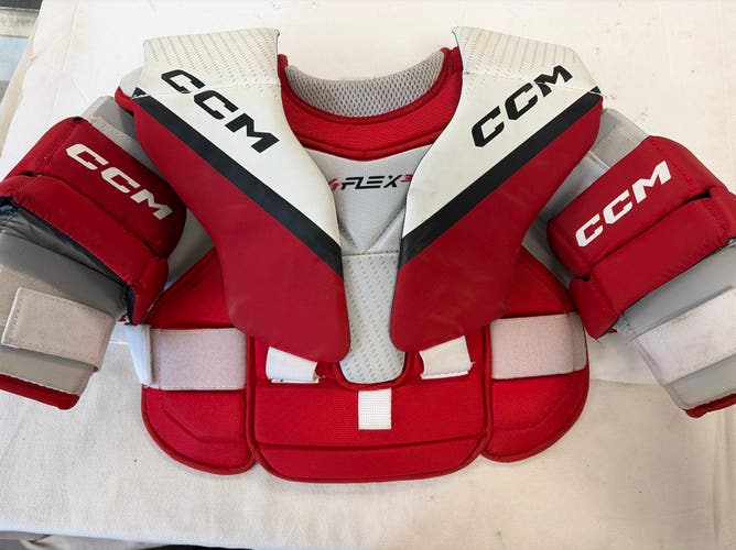 Small / Medium CCM YTFlex 3 Goalie Chest Protector (Used)