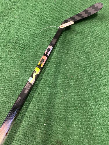 CCM JetSpeed FT8 Pro Hockey Stick Right Handed | P28 50 Flex