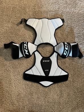 Small Junior CCM Shoulder Pads (Used)