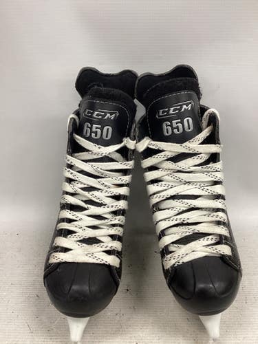 Used Ccm Powerline Junior Hockey Skate Junior 03 11851-s000040469