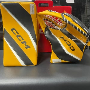CCM EFlex 6 Regular Glove and Blocker (New)