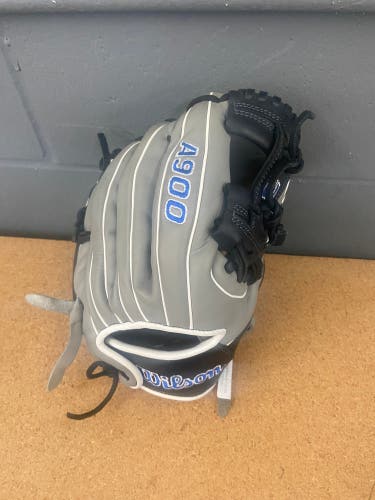 Wilson A900 RH Baseball Glove 11.25" (Used)