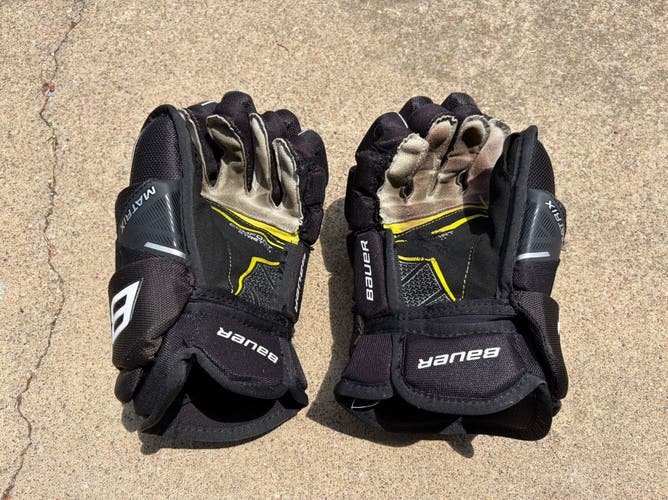 Bauer Supreme Matrix Gloves 12"