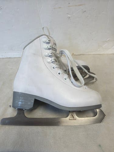 Jackson Ultima Figure Skates B Junior 1 (Used)