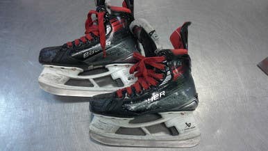 Used Bauer Vapor X5 Pro Junior Hockey Skate Junior 02.5 11339-s000197071