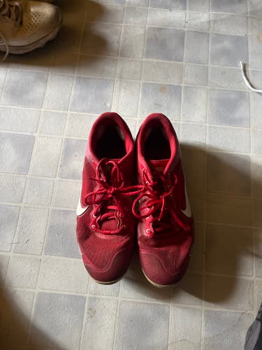 Red Men's Size M 10.0 (W 11.0) Adult Nike React Low Top Metal (Used)